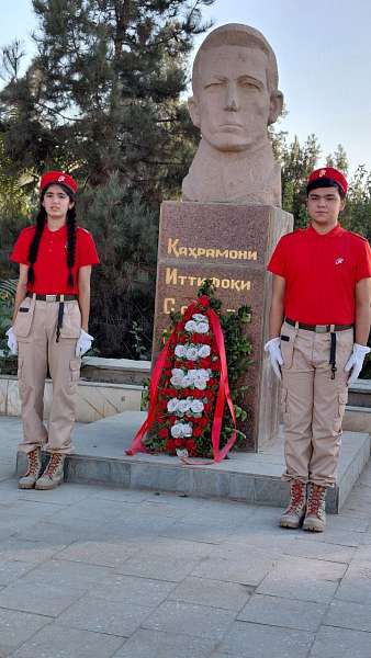 «Никто не забыт, ничто не забыто»: Юнармейцы почтили память павших героев